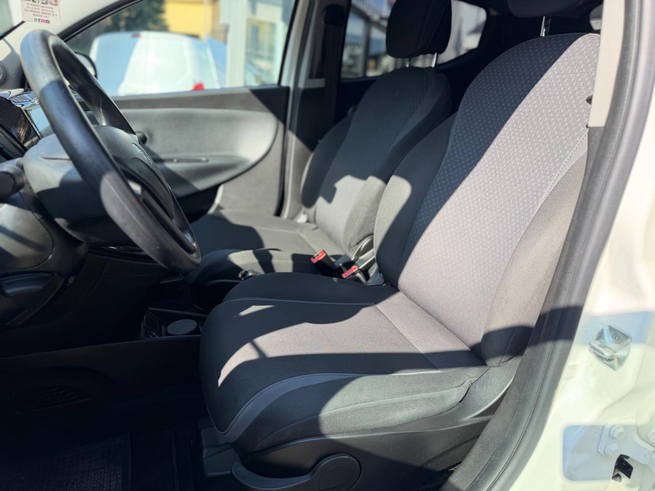 Lancia Ypsilon 1.2 69 CV 5 P PLATINUM