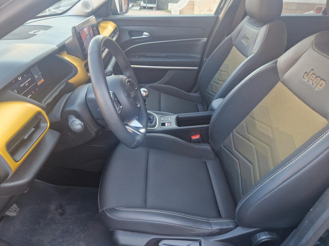 Jeep Avenger 1.2 100CV "48.300 km", Navi, Carplay, Telecamera