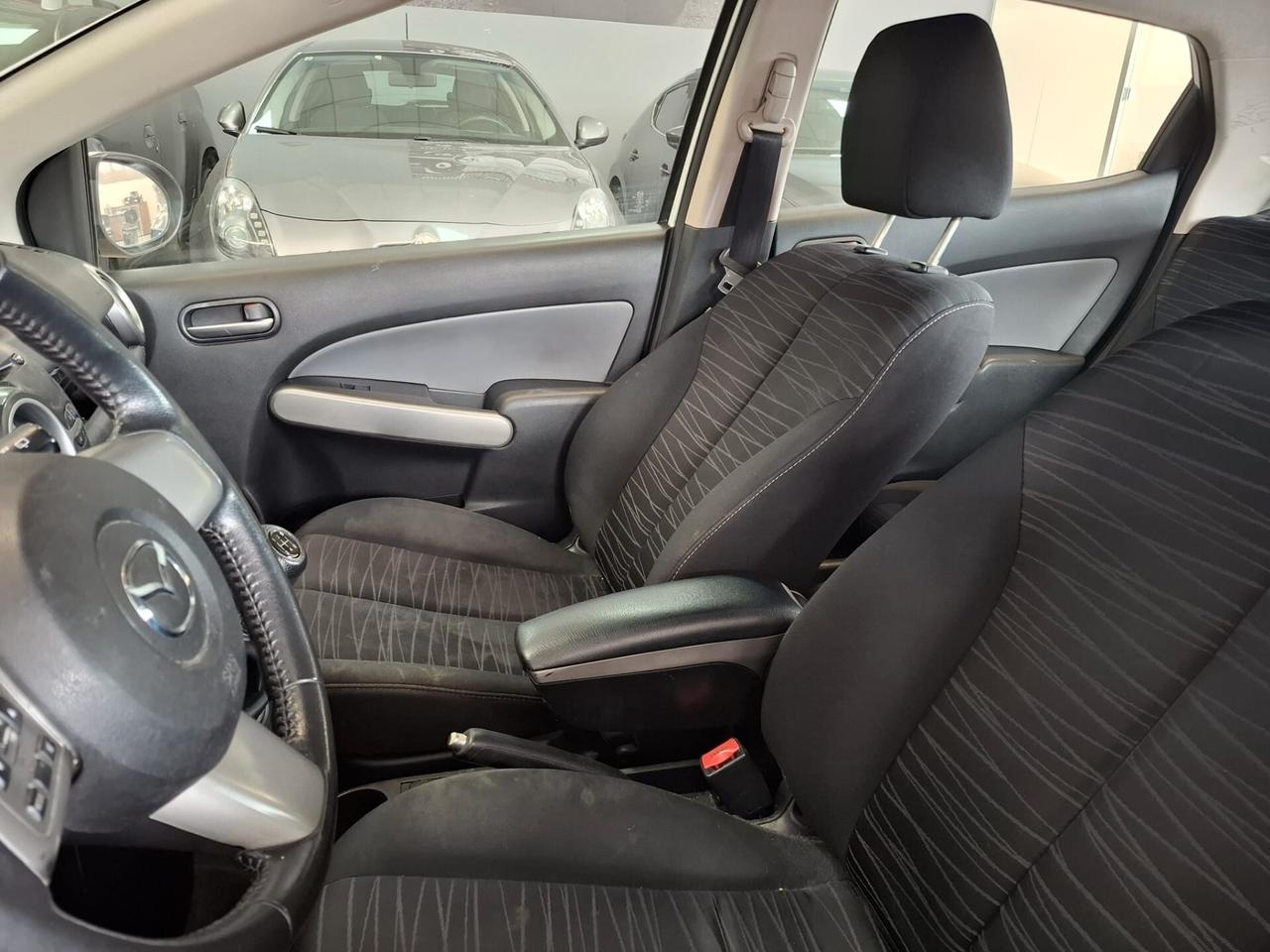 Mazda 2 Benz/Gpl Manuale
