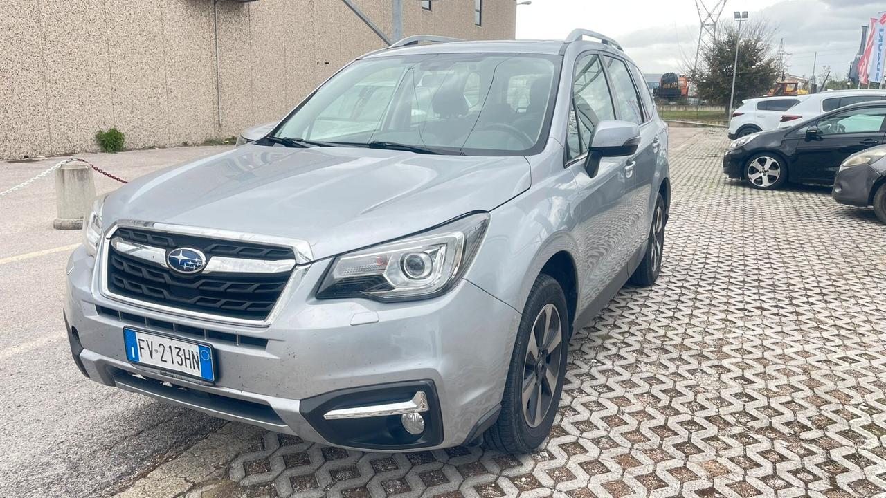Subaru Forester 2.0i Style lineartronic