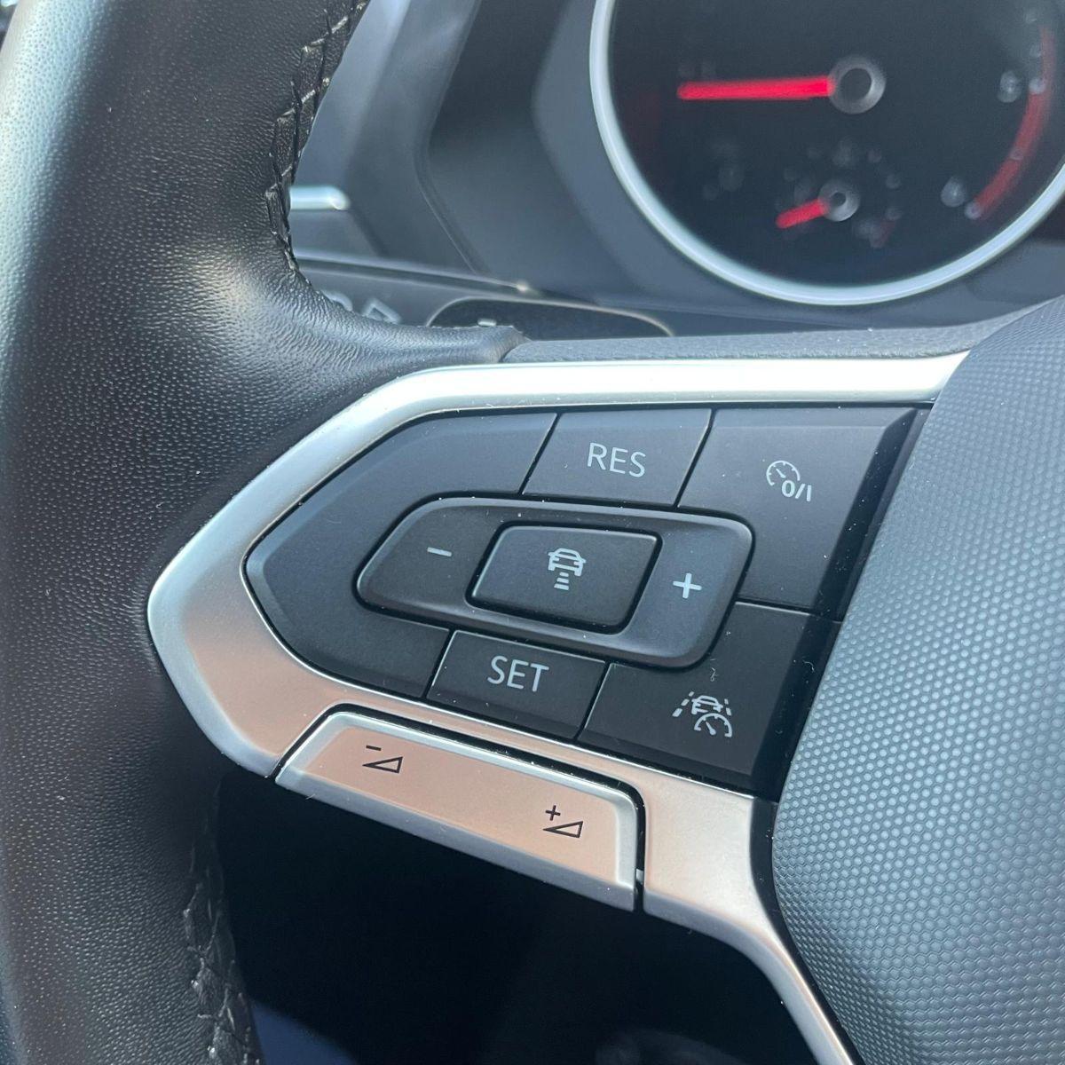 VOLKSWAGEN - Tiguan - 2.0 TDI DSG LIFE BMT