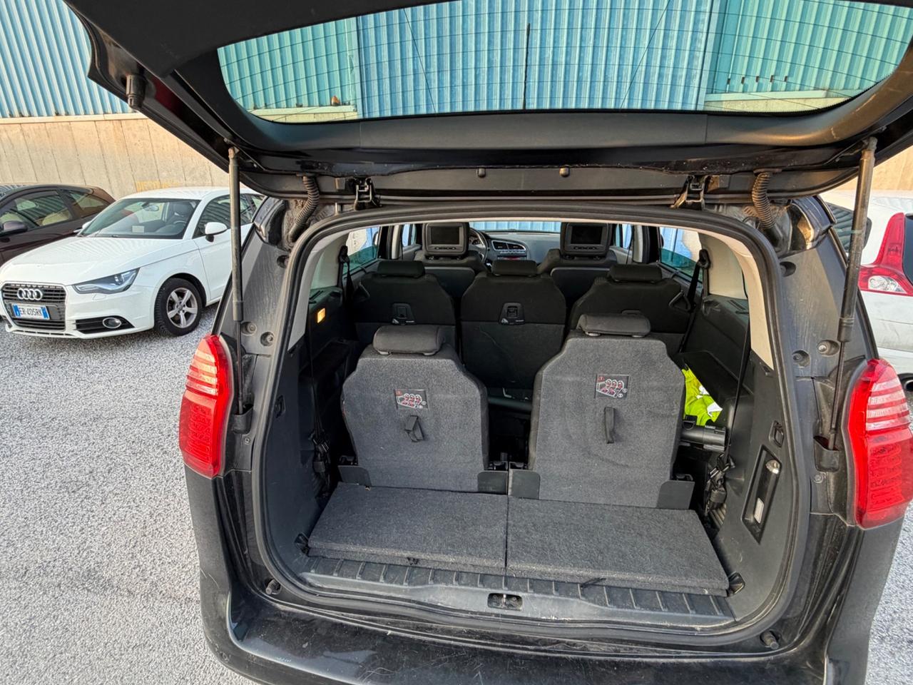 Peugeot 5008 1.6 HDi 112CV cambio robotizzato Tecno