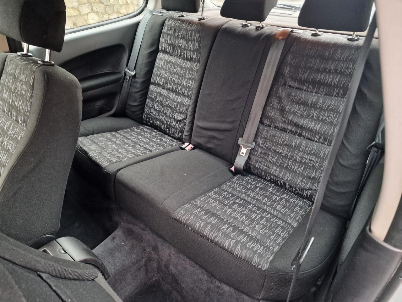 Peugeot 307 2.0 HDi 3p. XR