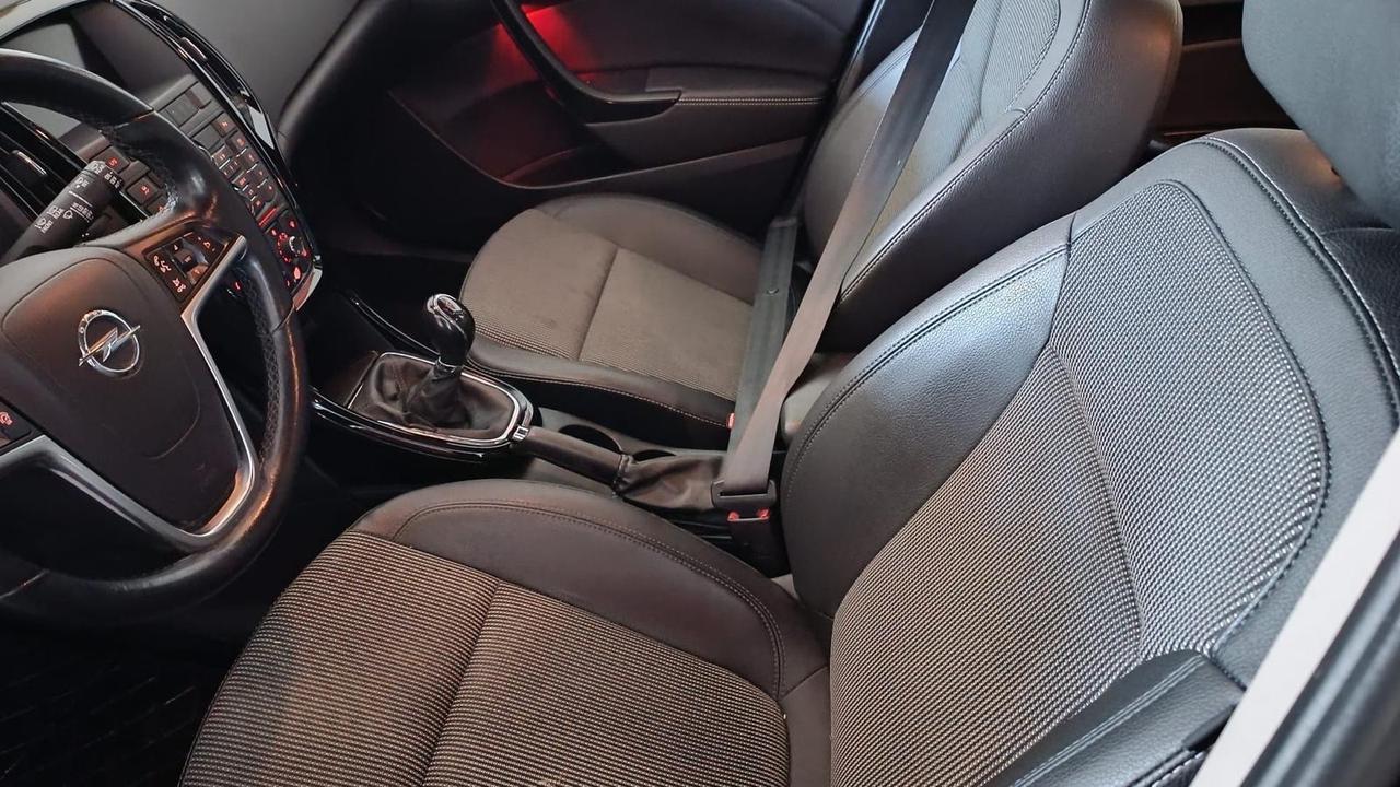 Opel Astra 1.4 Turbo 140CV Sports Tourer GPL Tech Elective