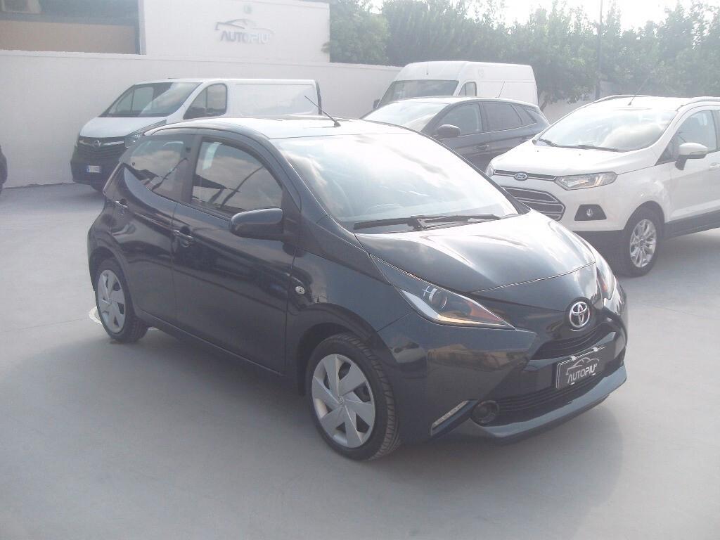 Toyota Aygo 1.0 VVT-i 69 CV 5 porte x-cool