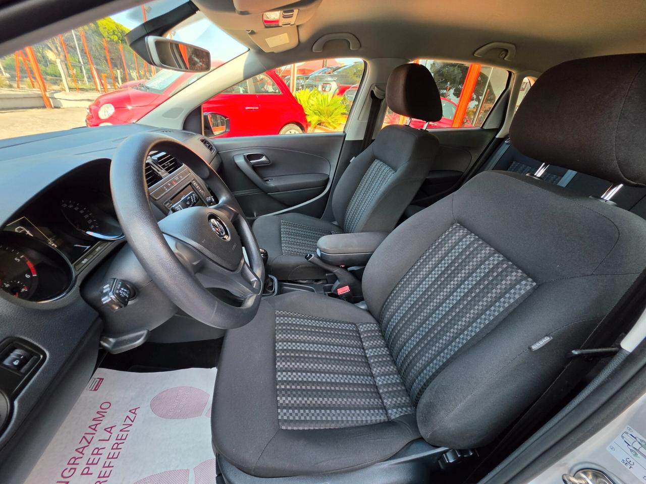 Volkswagen Polo 1.4 diesel 07/2015 cv75