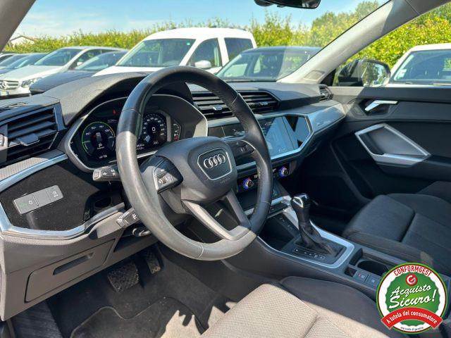 AUDI Q3 45 TFSI e S tronic Business PLUG-IN