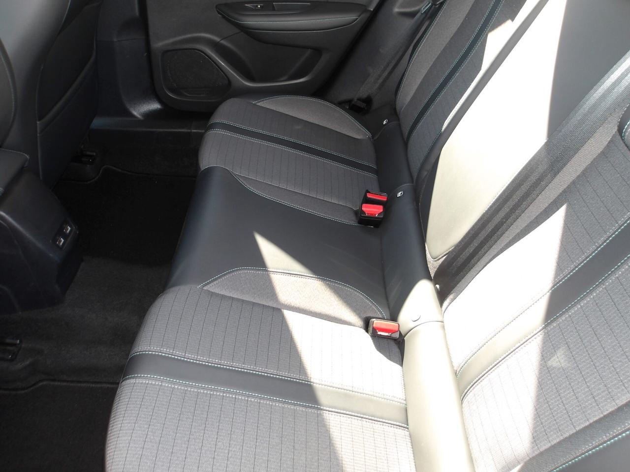 PEUGEOT 2008 1.5 TDI-NAVI-98.000 KM