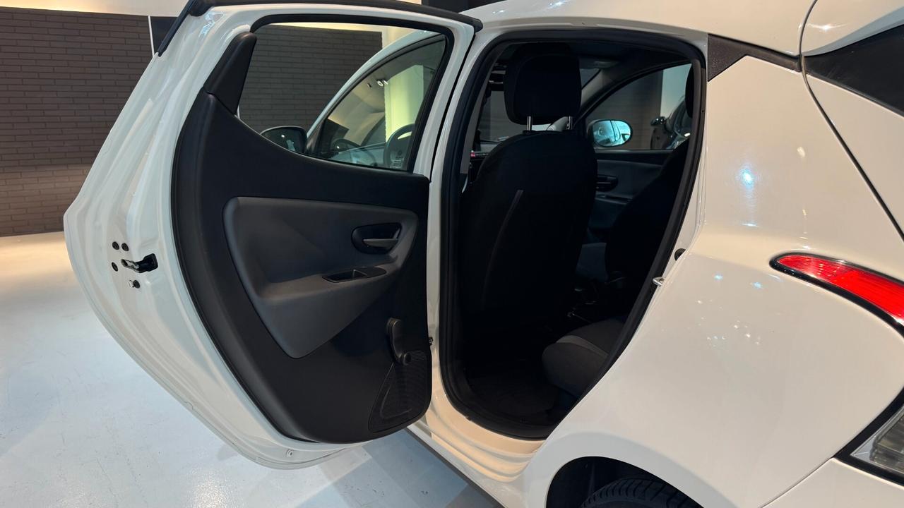 LANCIA YPSILON 1.2 69CV 5p - 2016
