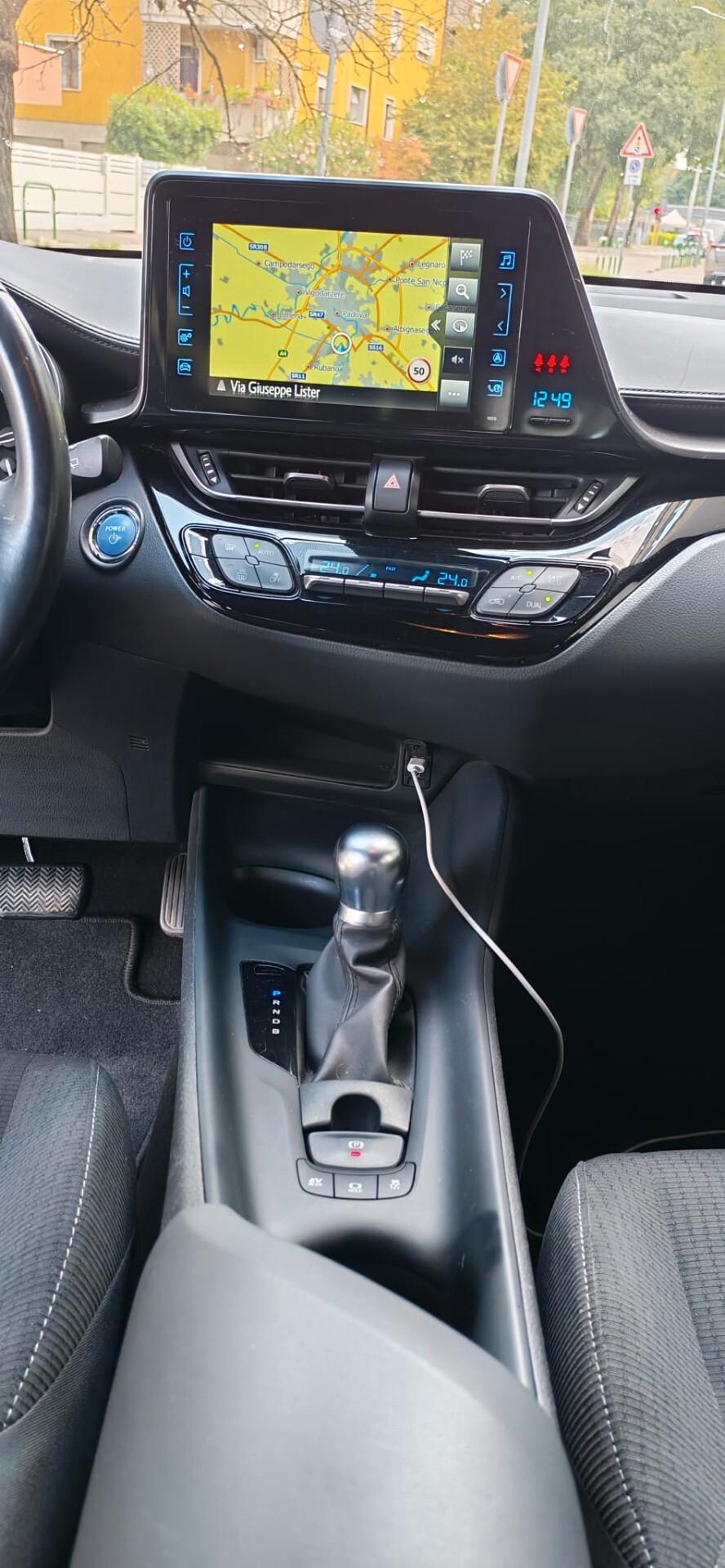 Toyota C-HR 1.8 Hybrid E-CVT Active