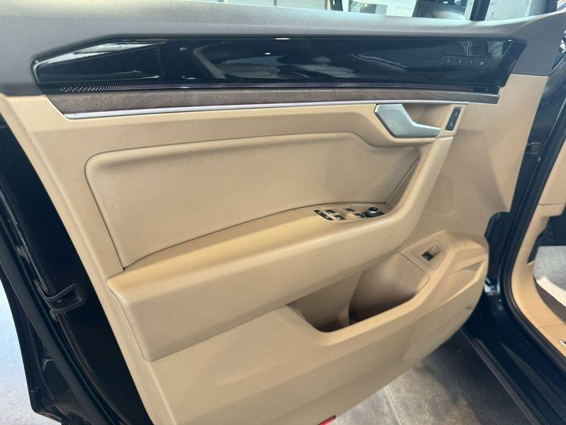 Volkswagen Touareg 3.0 V6 TDI SCR Atmosphere