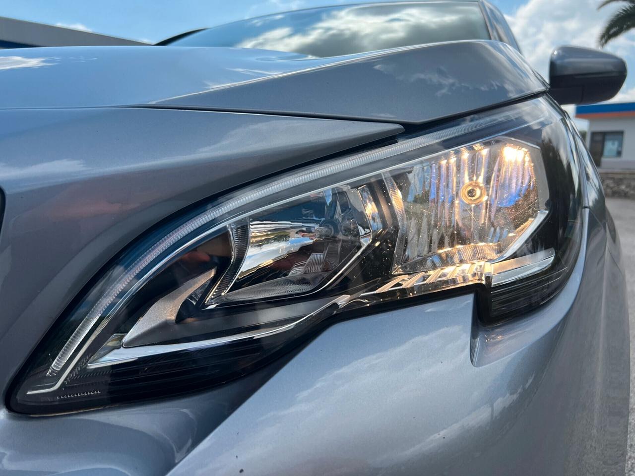 Peugeot 3008 BlueHDi 130 S&S EAT8 Business