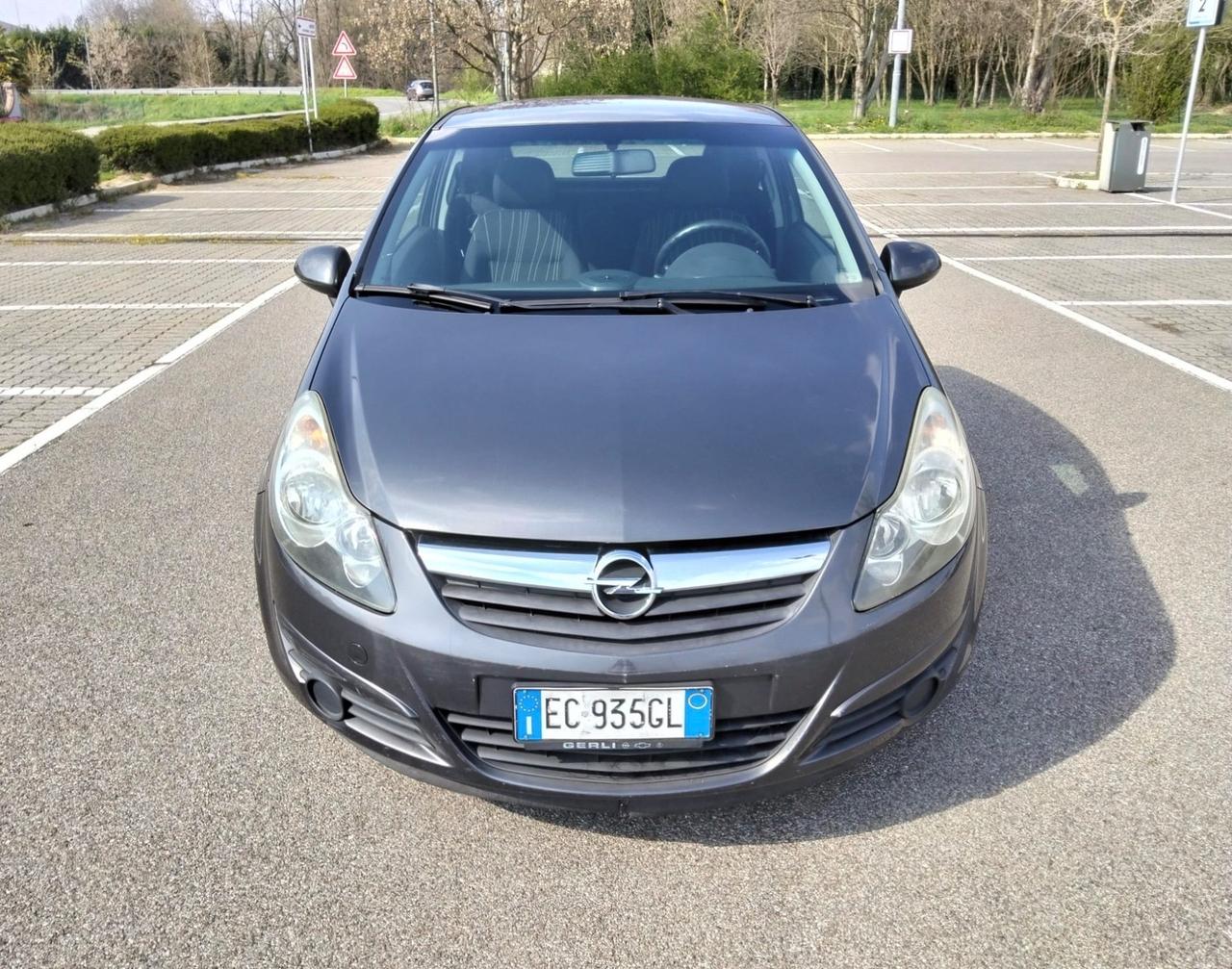 Opel Corsa 1.2 3 porte Club
