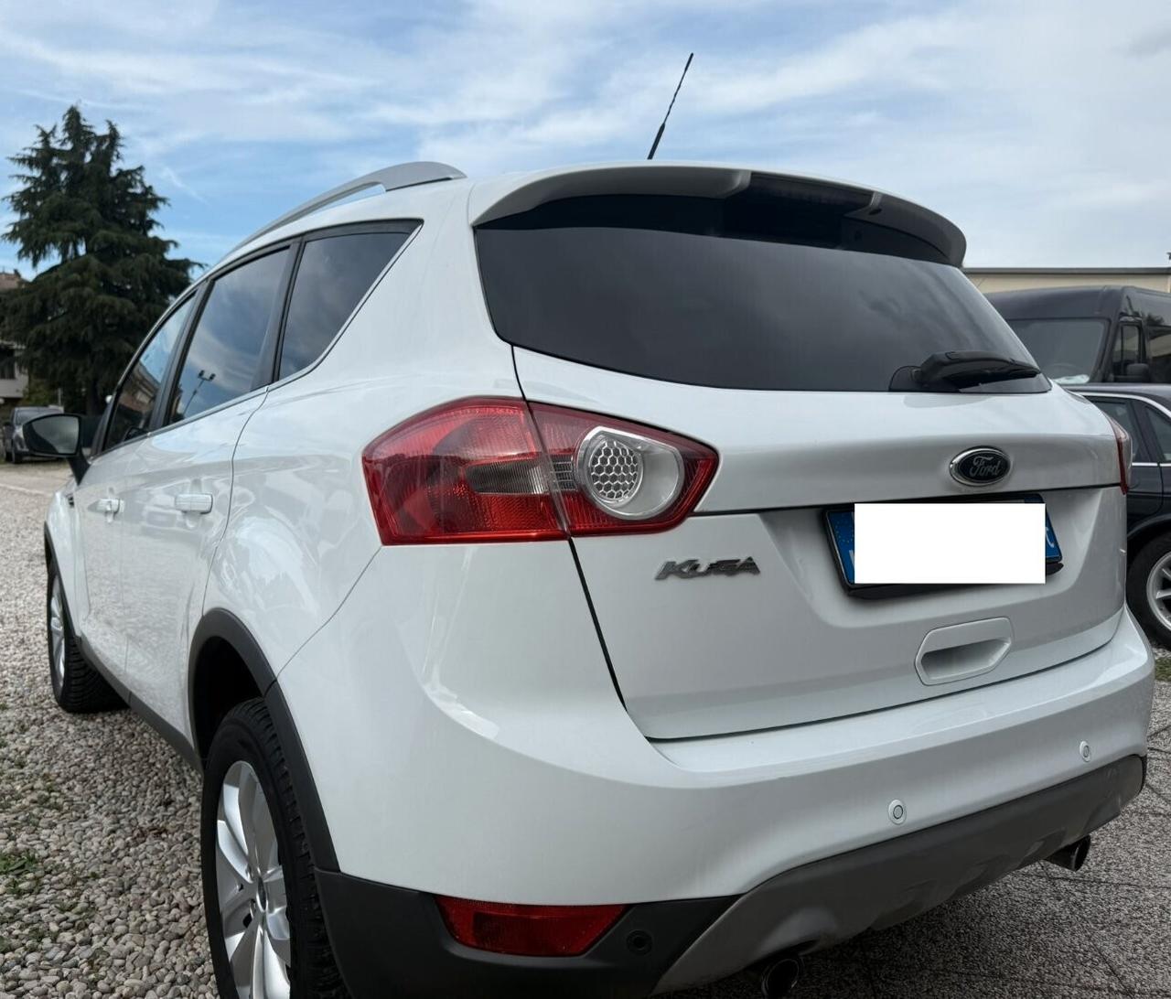 Ford Kuga Kuga+ 2.0 TDCi 140 CV 2WD DPF