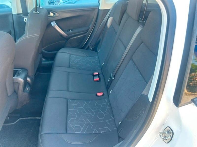 Peugeot 2008 1.6 e-HDi 115 CV Stop&Start Allure