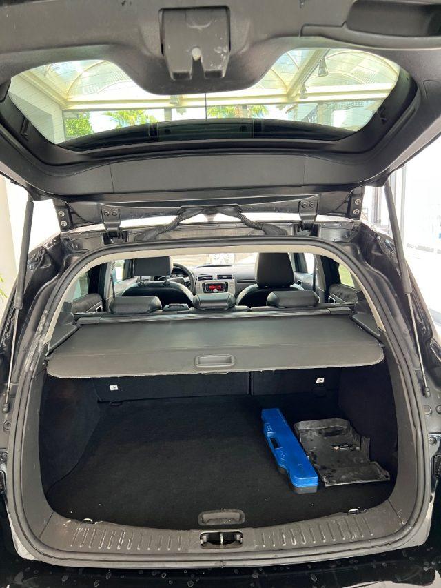 FORD Kuga + 2.0 TDCi 136 CV 2WD DPF