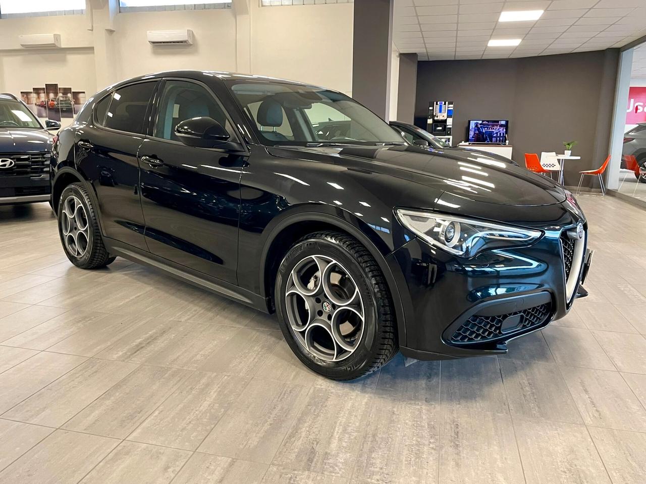 Alfa Romeo Stelvio 2.2 Turbodiesel 160cv AT8 RWD Business