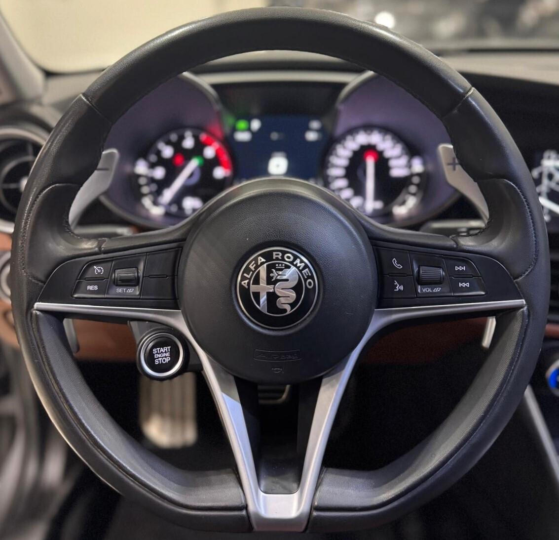 Alfa Romeo Giulia 2.2 Turbodiesel 210 CV AT8 AWD Q4 Veloce