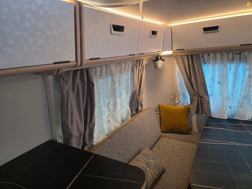 CARAVAN HYMER ERIBA TOURING 320 URBAN