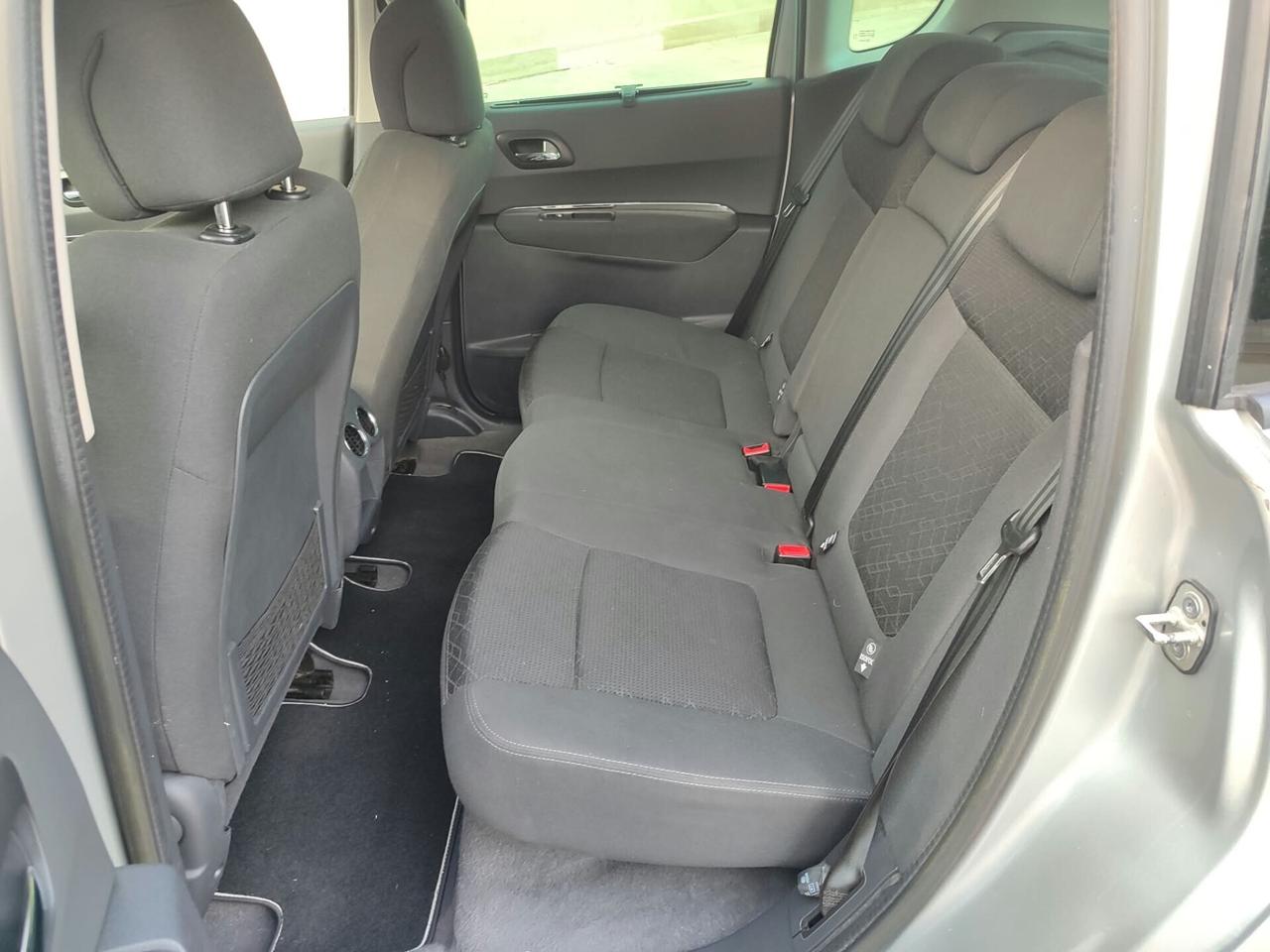 Peugeot 3008 1.6 HDi 115CV PRONTA CONSEGNA