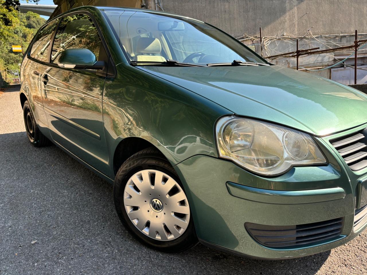 Volkswagen Polo 1.4/75CV 16V 3p. Sportline