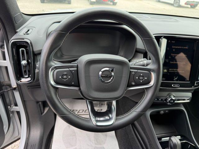 VOLVO XC40 T4 Recharge Plug-in Hybrid R-design