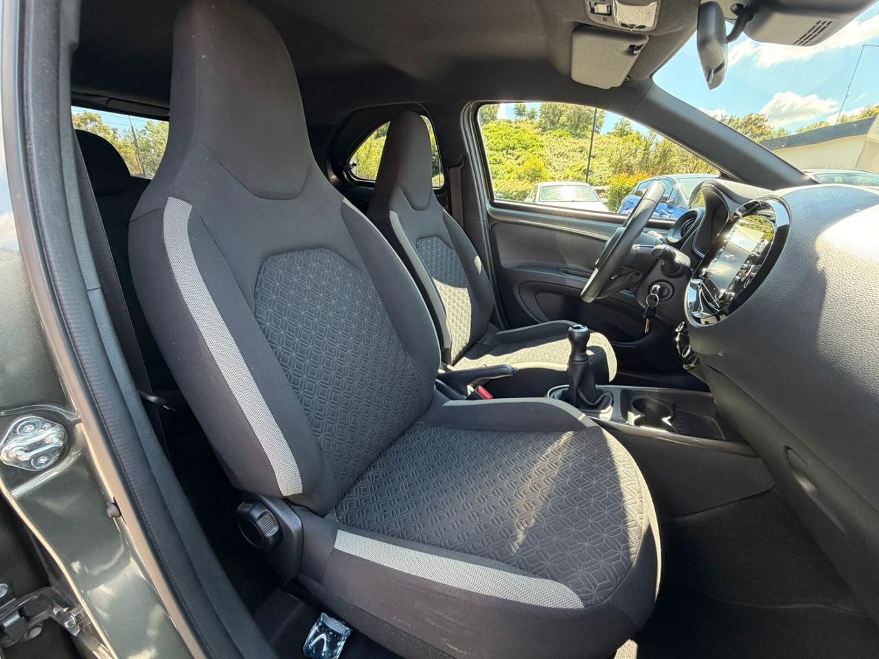 Toyota Aygo X 1.0 VVT-i 72 CV 5 porte Lounge Air