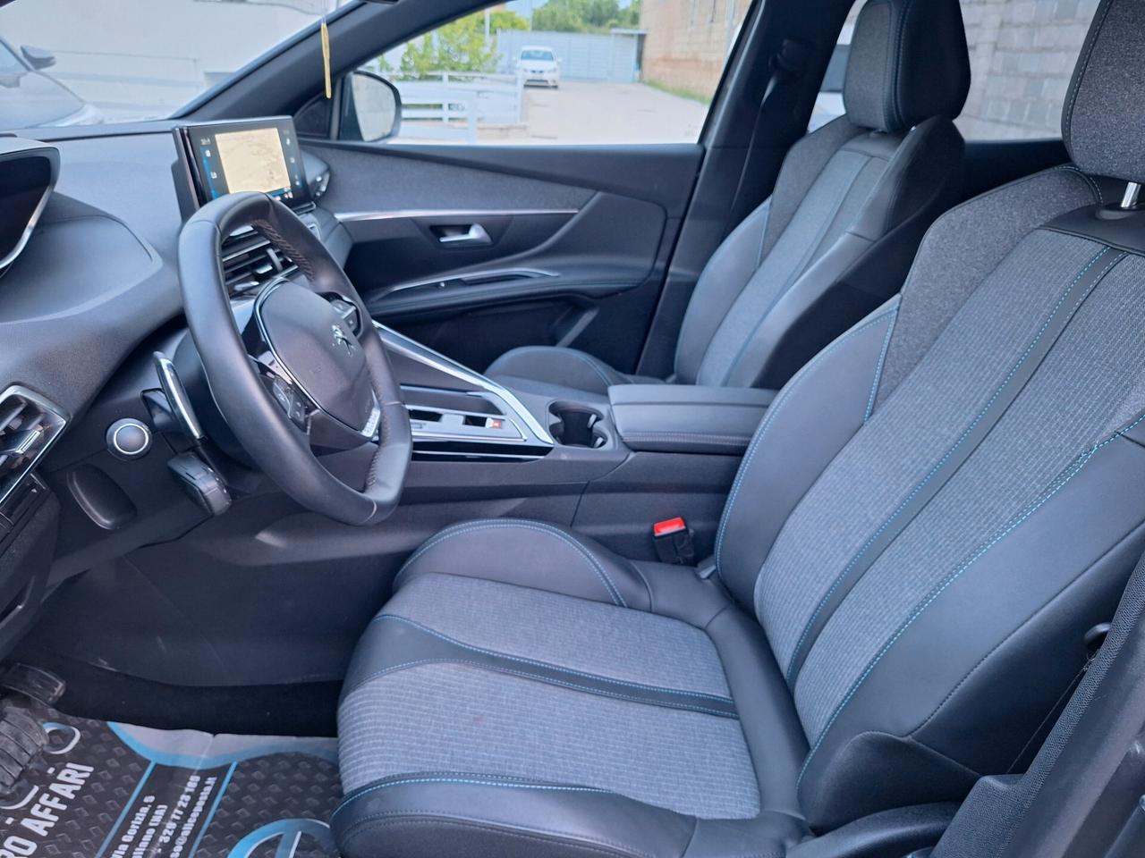 Peugeot 3008 ALLURE PACK 1.5 BlueHDi 130cv EAT8 - 2024