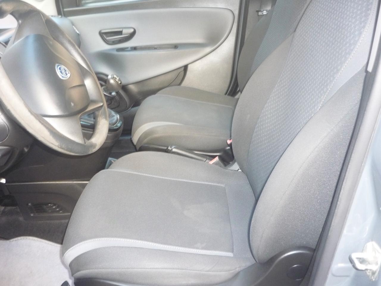 Lancia Ypsilon 0.9 TwinAir 85 CV 5 porte Metano Ecochic Gold