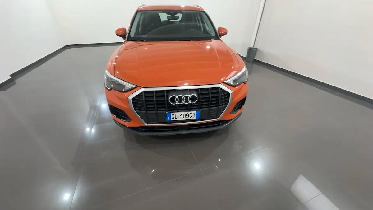 Audi Q3 35 TDI S tronic Business