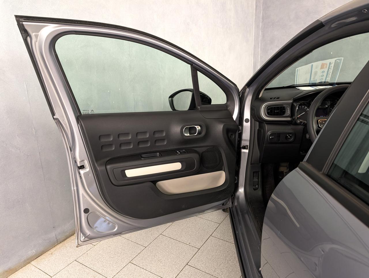 Citroen C3 1.2 puretech 83cv Shine