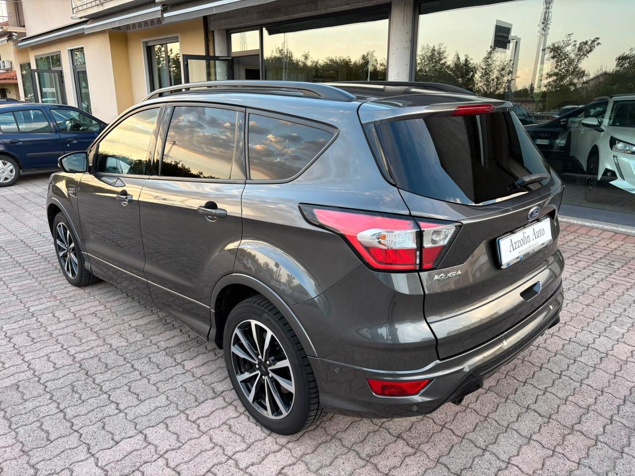 FORD KUGA 2.0 TDCI TAGLIANDI FORD SI A NEOPATENTATI