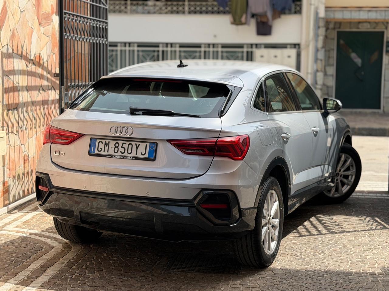 Audi Q3 35 TDI S tronic Business Advanced