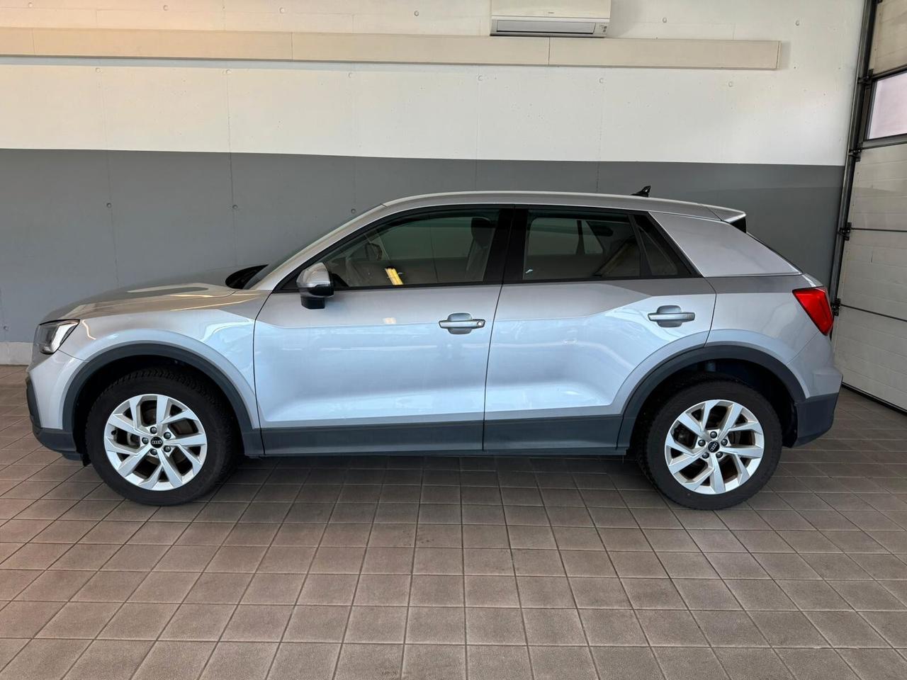 Audi Q2 30 TFSI Business