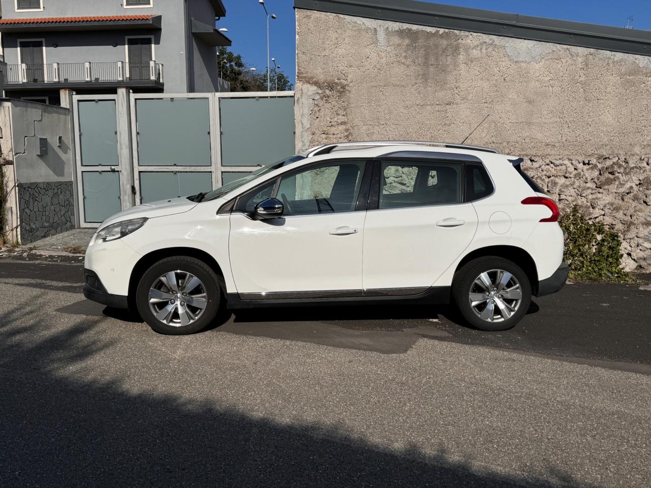 Peugeot 2008 1.2 VTi 82CV Allure