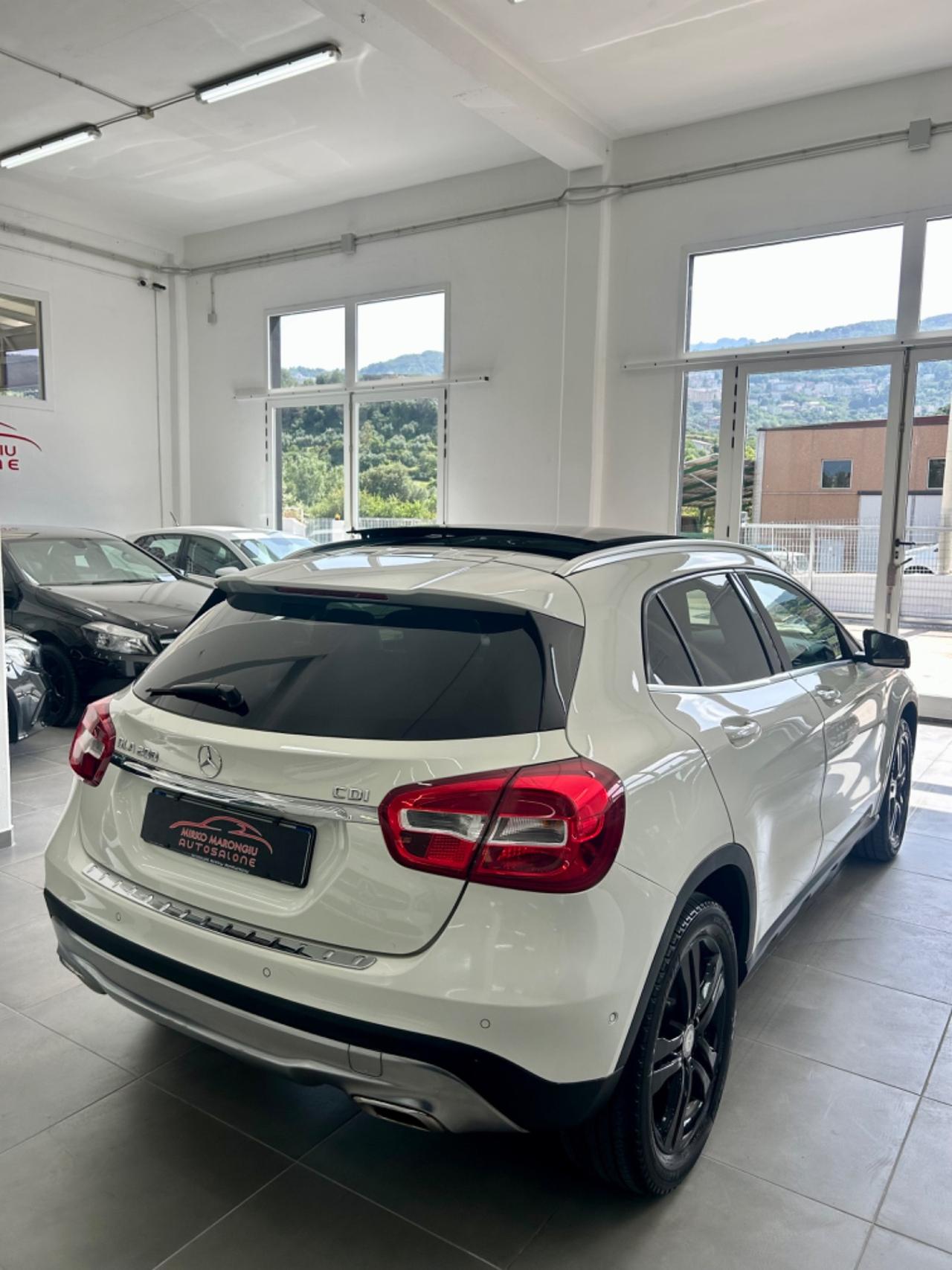 Mercedes-benz GLA 200 d Sport TETTO finanziabile