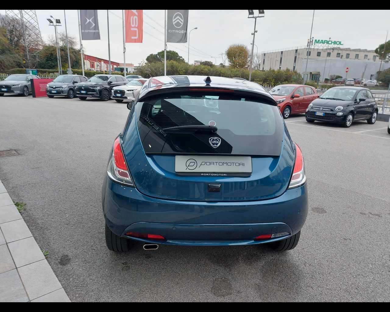 LANCIA Ypsilon 3ª serie - Ypsilon 1.0 FireFly 5 porte S&S Hybrid Gold