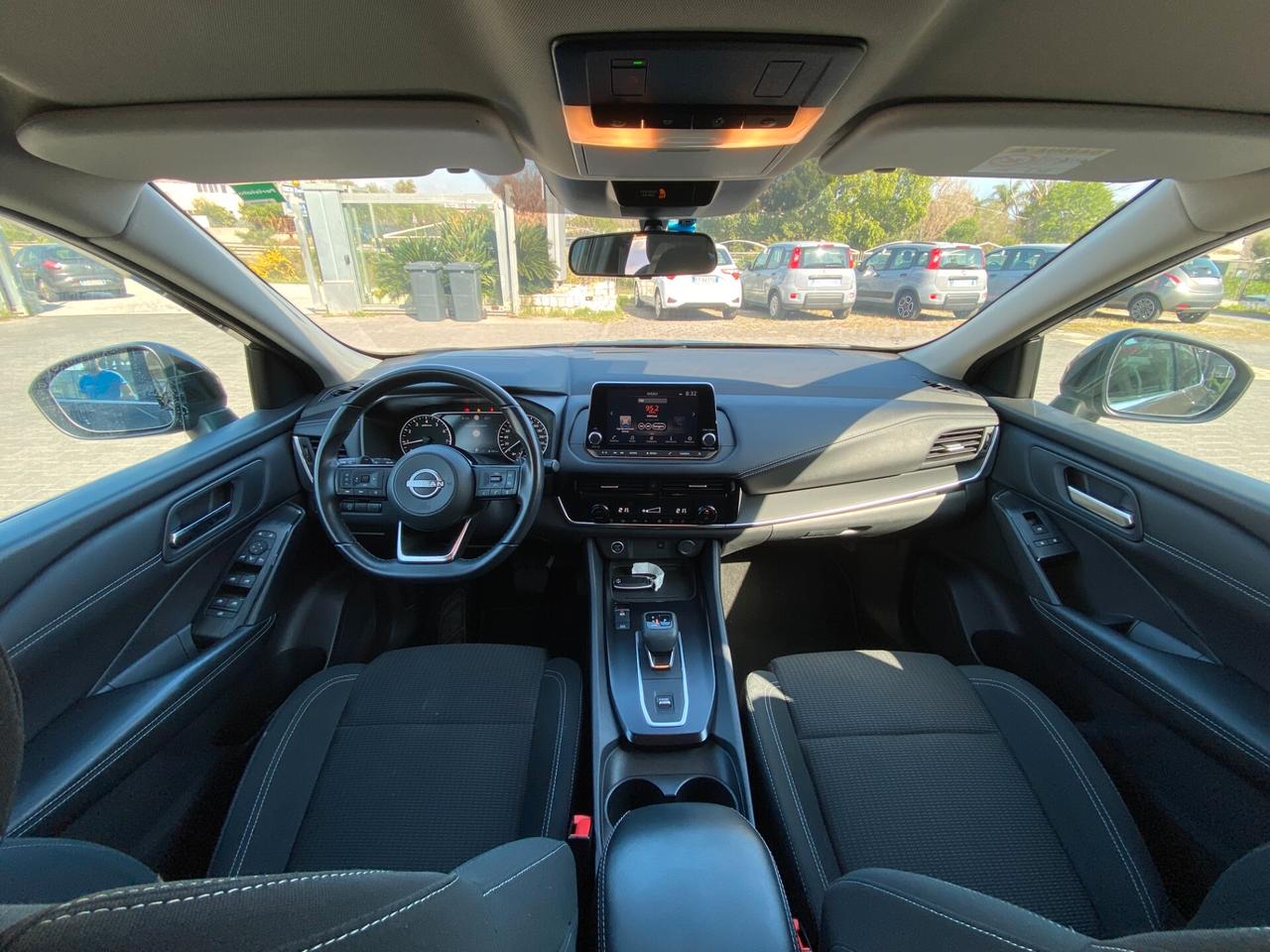 Nissan Qashqai 1.3 mhev Business 2wd 158cv xtronic