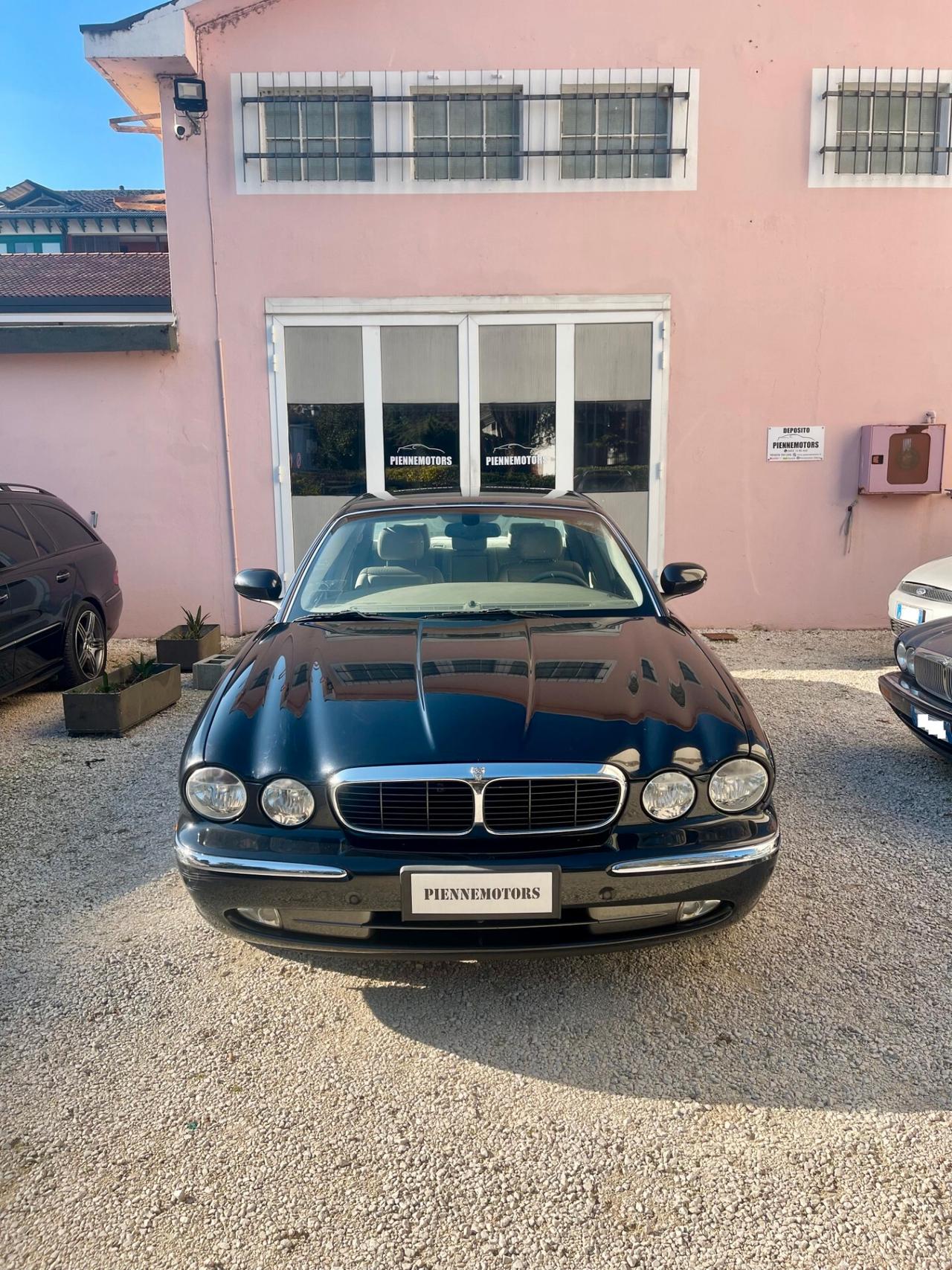 Jaguar XJ6 3.0 V6 238CVUNICOPROPRIETARIO