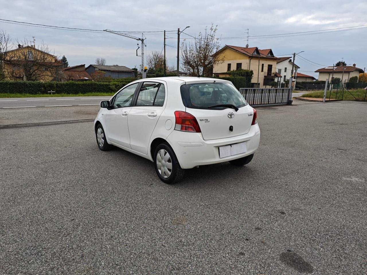 Toyota Yaris 1.0 5 porte