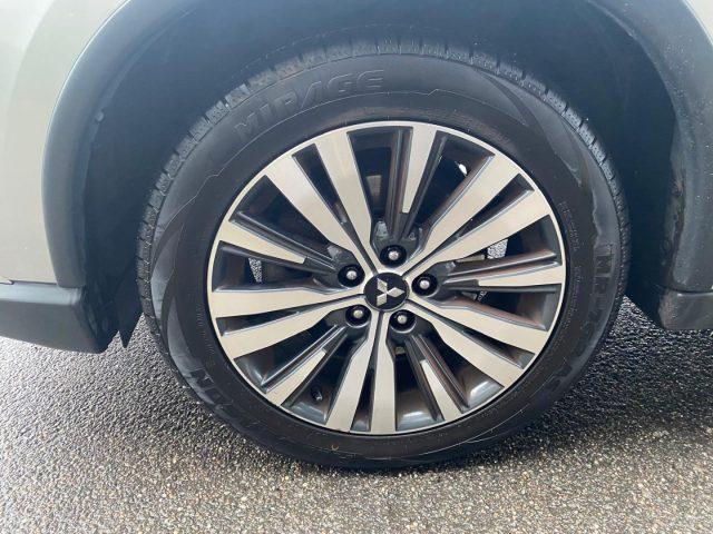 MITSUBISHI Outlander 2.0 4WD GPL Bi-fuel CVT Instyle SDA 7 posti