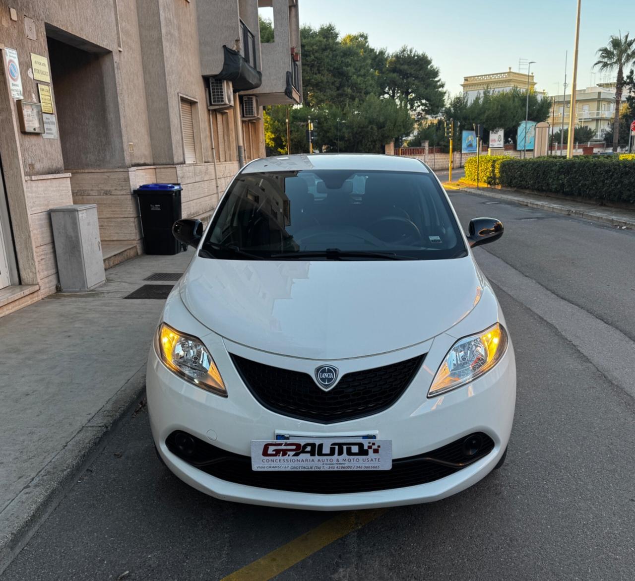 Lancia Ypsilon 1.2 69 CV Gold NEOPATENTATI