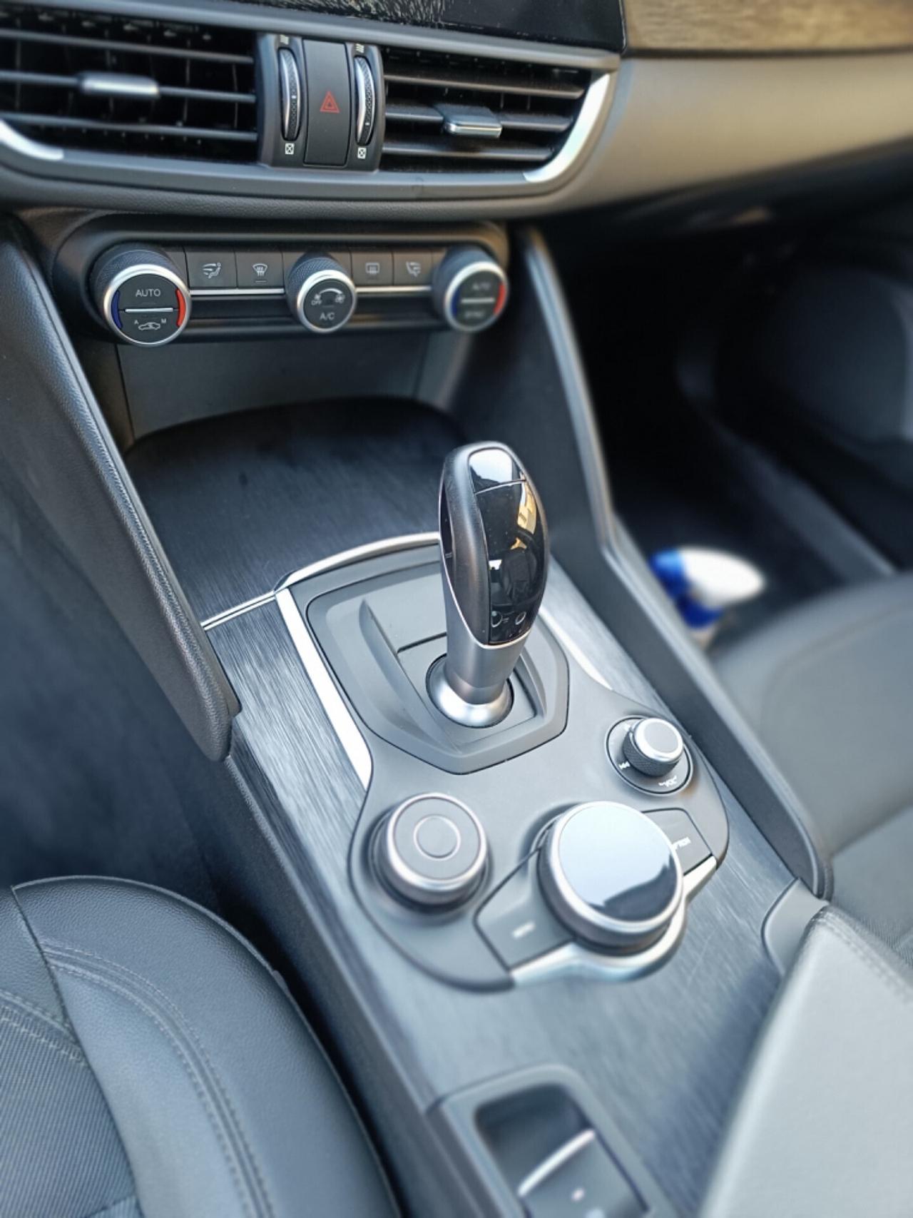 Alfa Romeo Giulia 2.2d 136 CV AT8 Business Ottime Condizioni