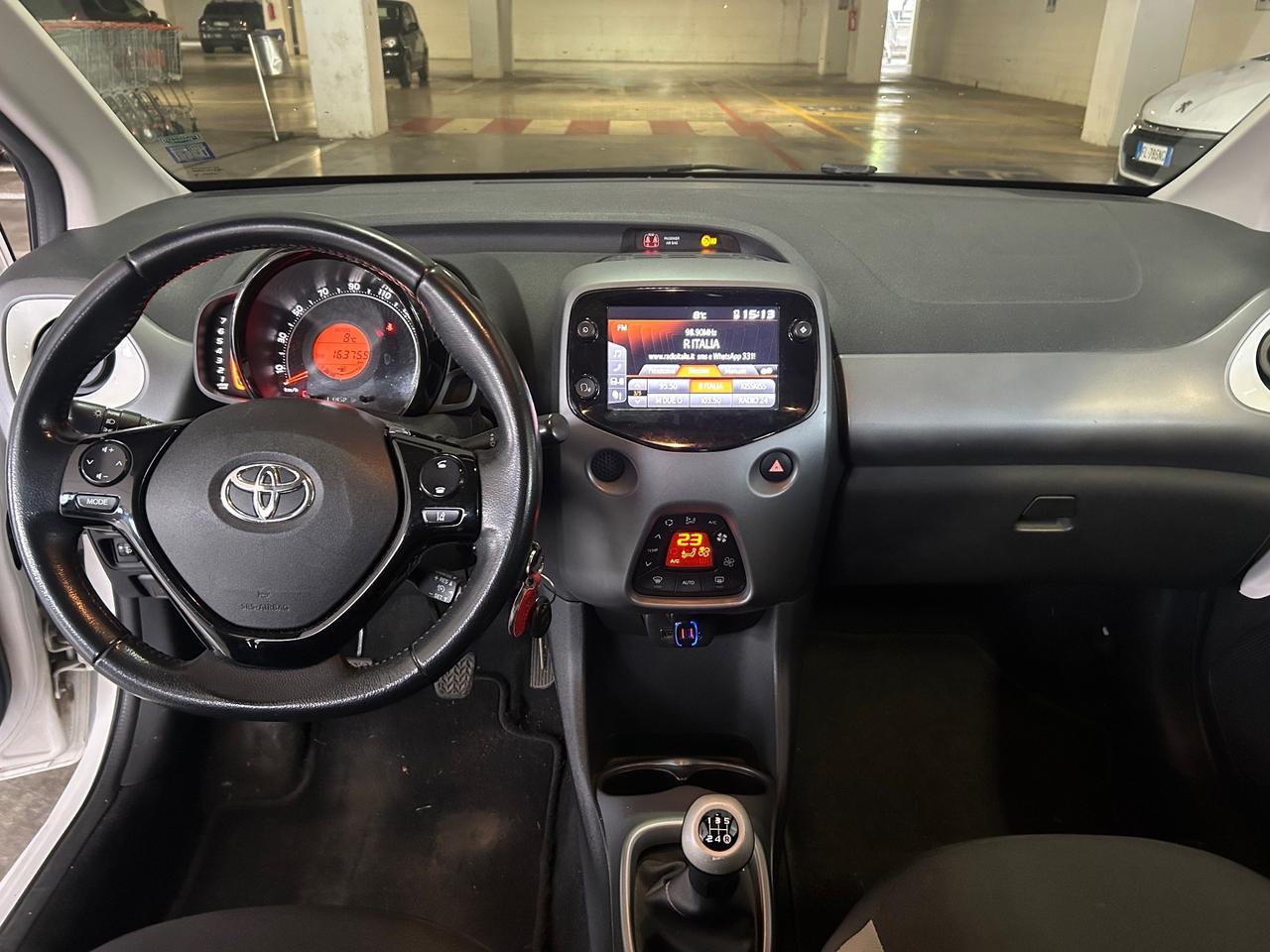 Toyota Aygo 1.0 VVT-i 72 CV 5 porte x-cool