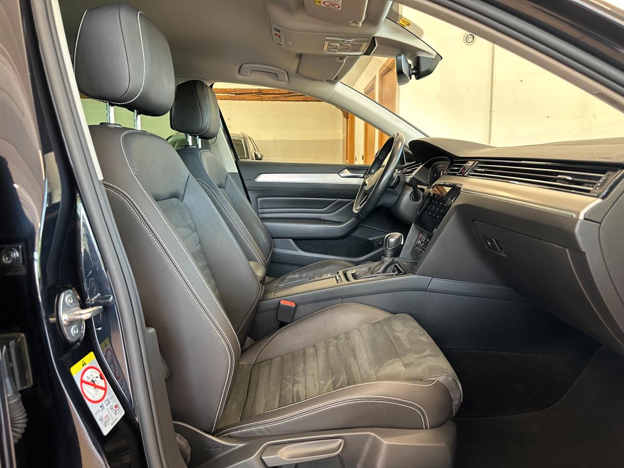 VOLKSWAGEN PASSAT VARIANT 2.0 TDI DSG ELEGANCE 150CV *CARPLAY*ACC*LED*