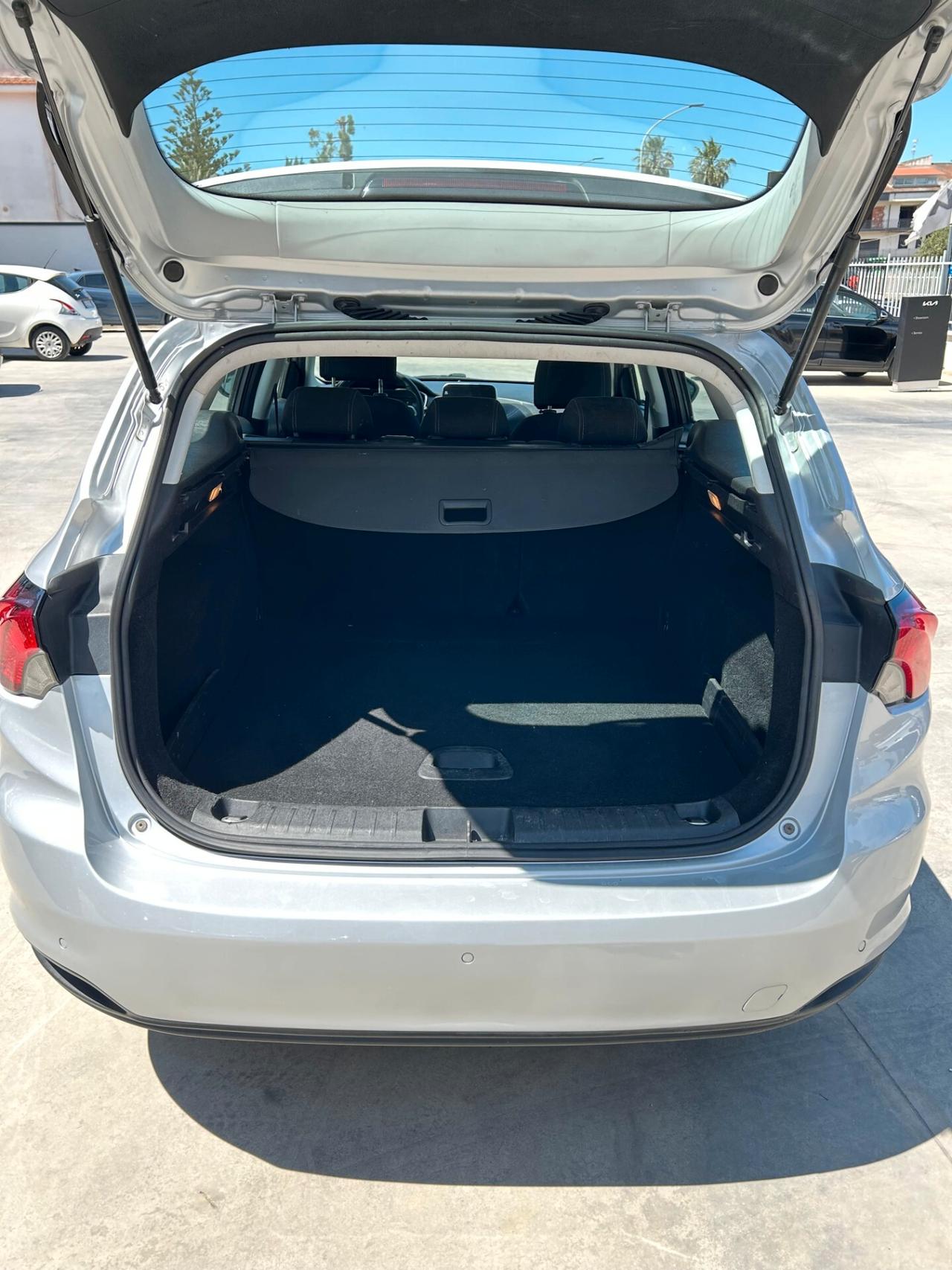 Fiat Tipo 1.6 Mjt S&S SW Lounge