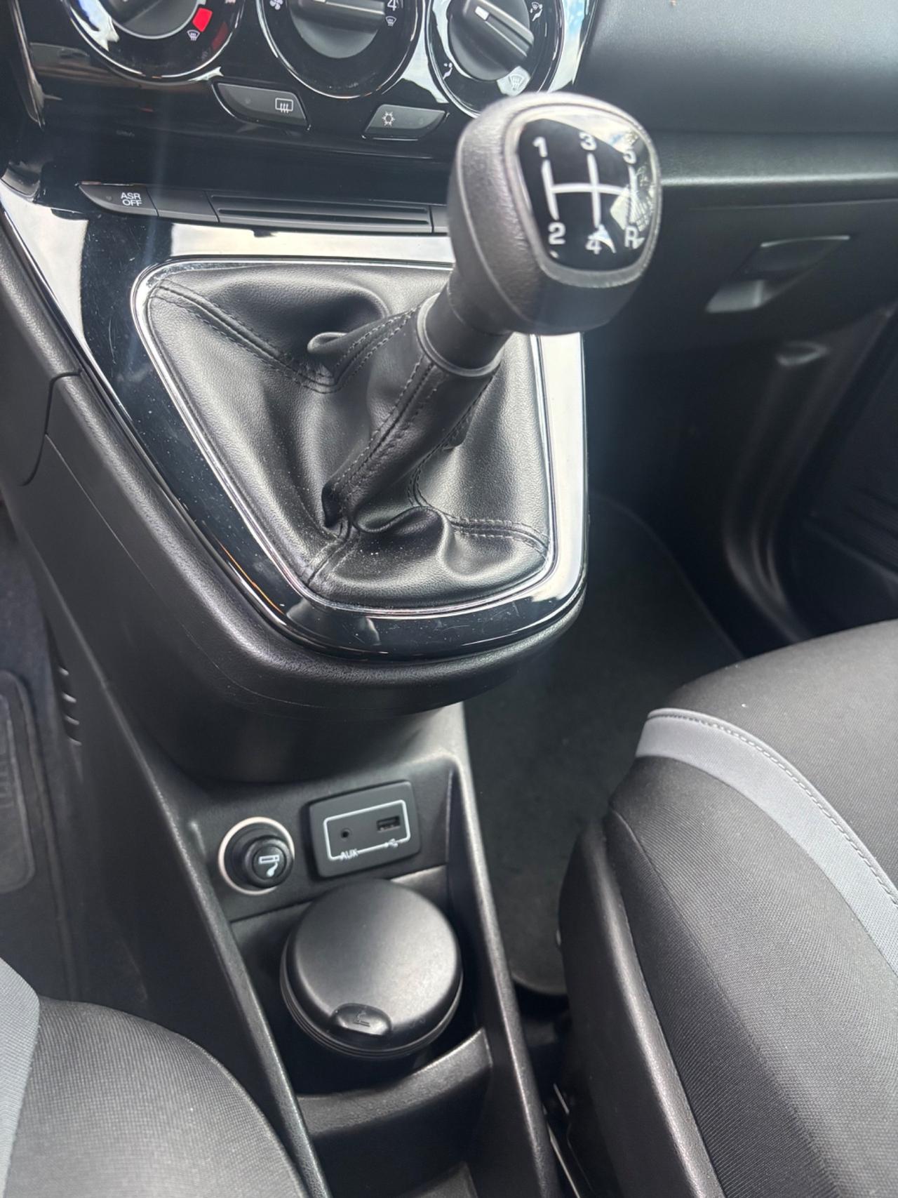 Lancia Ypsilon 1.3 MJT 16V 95 CV 5 porte S&S Silver
