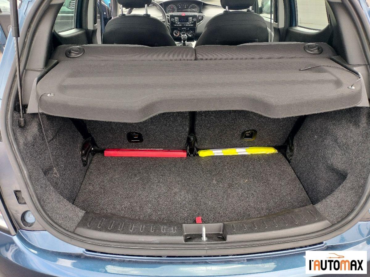 LANCIA - Ypsilon 1.0 firefly hybrid Silver s&s 70cv