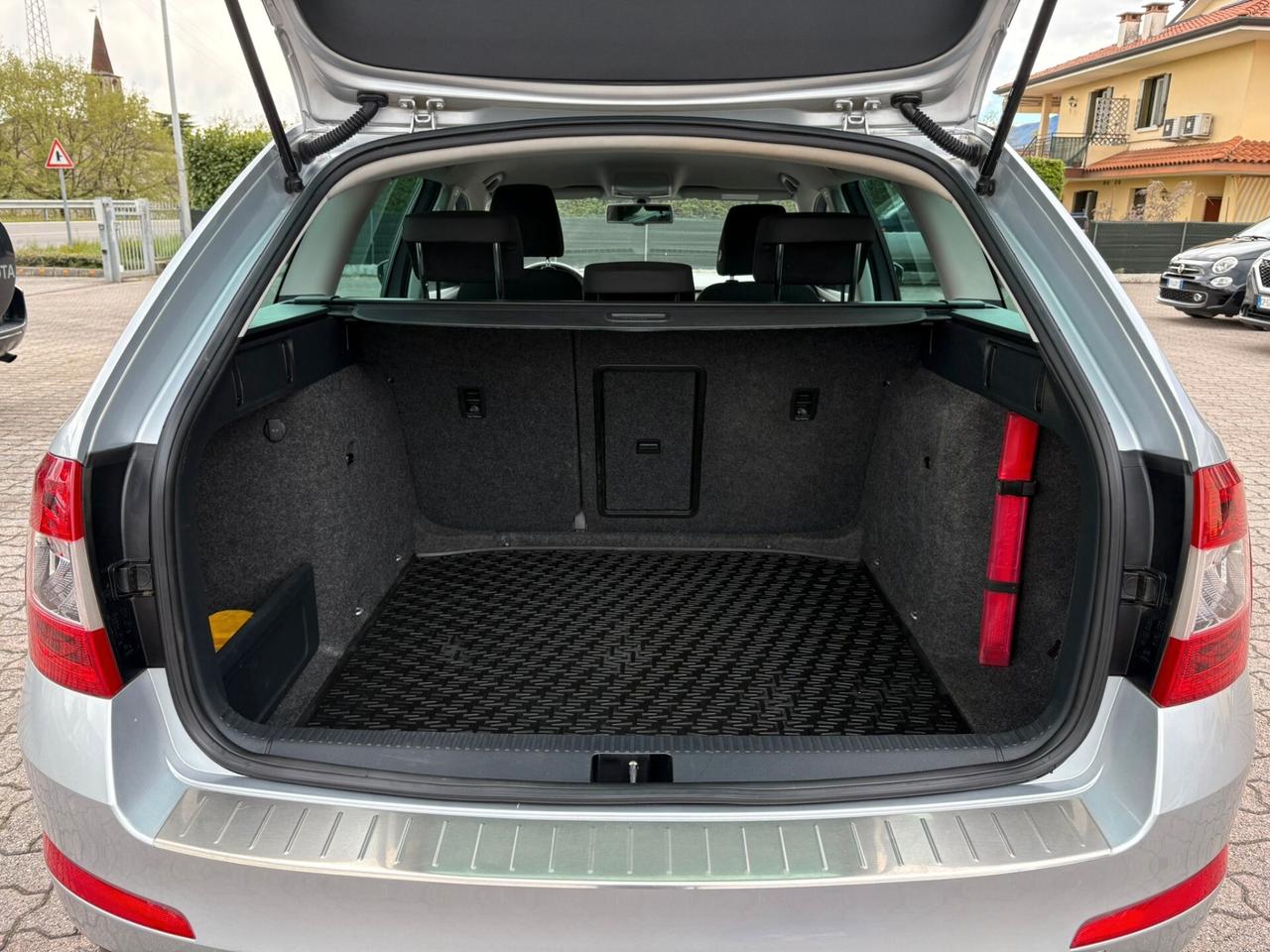 SKODA OCTAVIA 2.0 TDI MANUALE 6/MARCE 150 CV