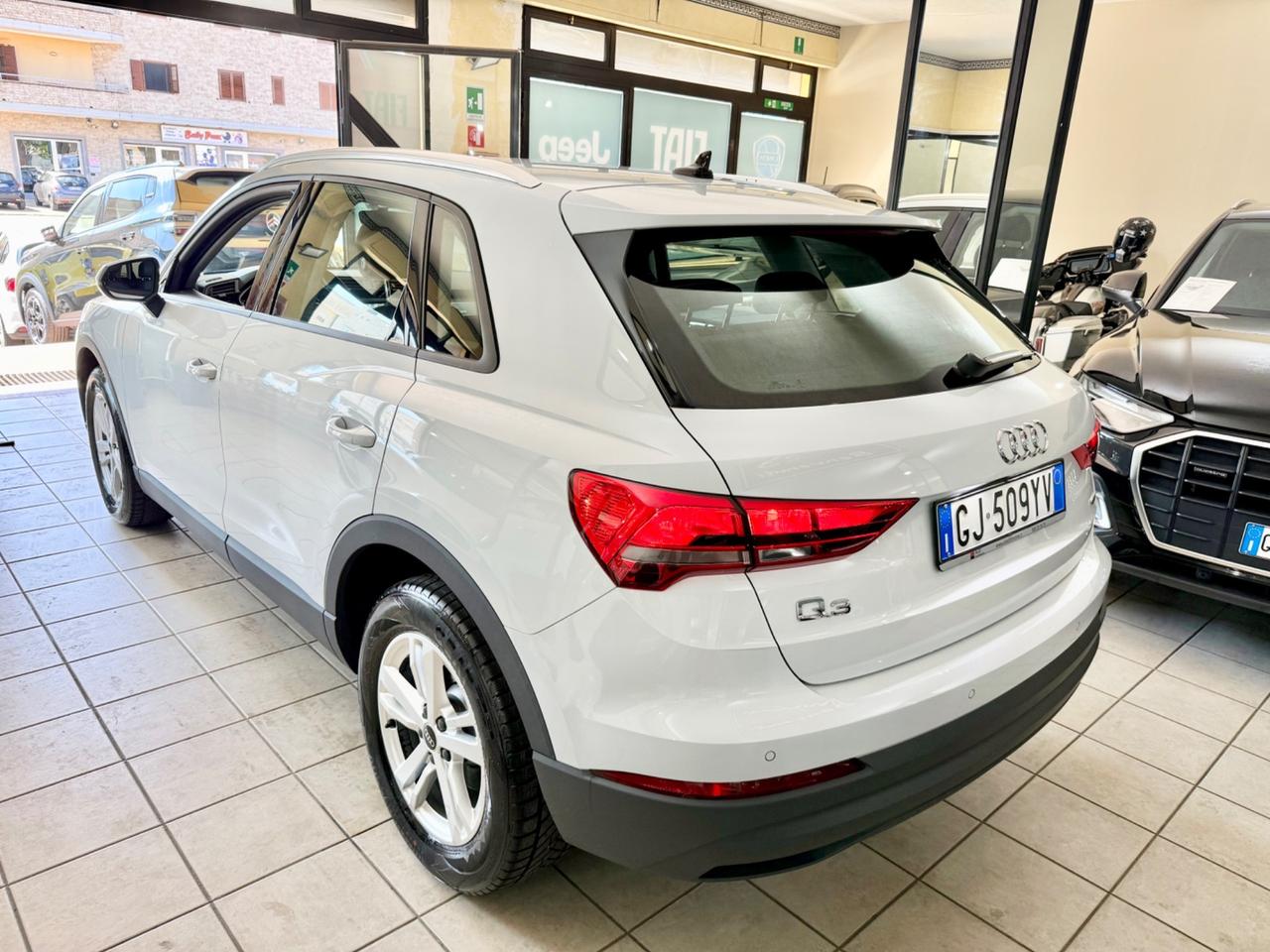 Audi Q3 35 TDI quattro S tronic Business